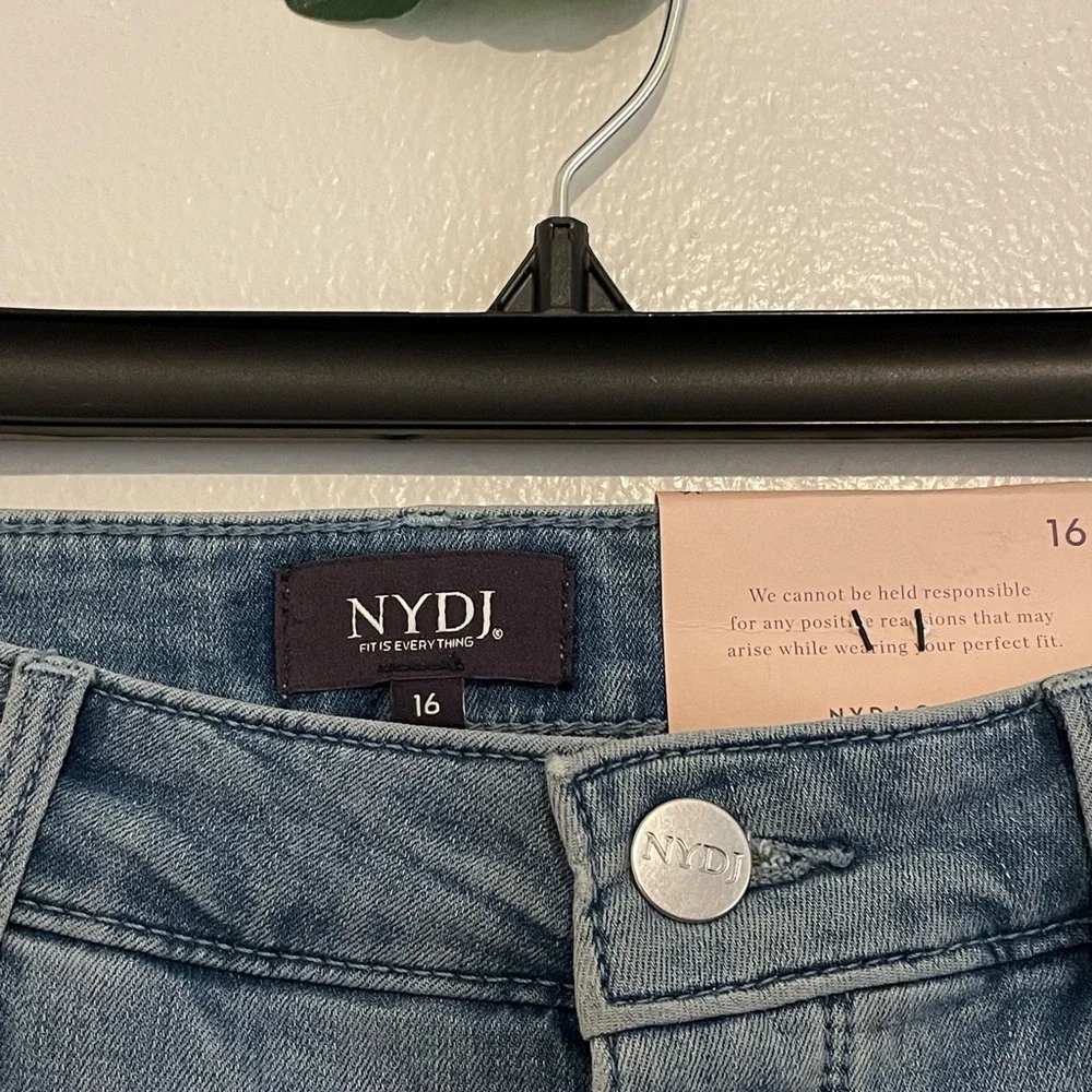 NYDJ Woman Slim Bootcut Raw Fray Jeans Size: 16 - Picture 6 of 9